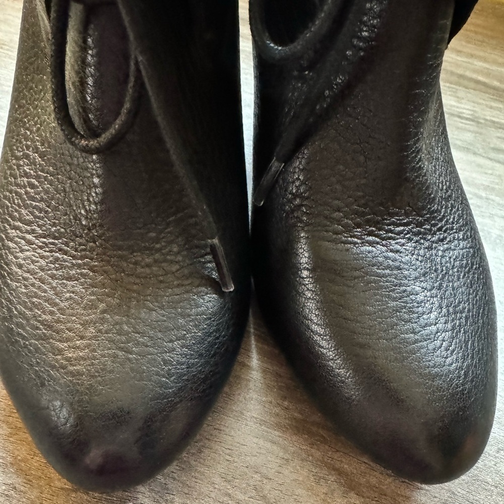 Florsheim Black Pebble Leather Lace Up 3.5” Heeled Booties. Size 38 - Picture 5 of 11